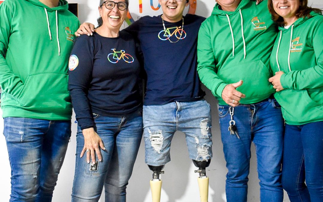 ¡Erick Rincón, el joven que lucha por sus sueños, logra dar sus primeros pasos!