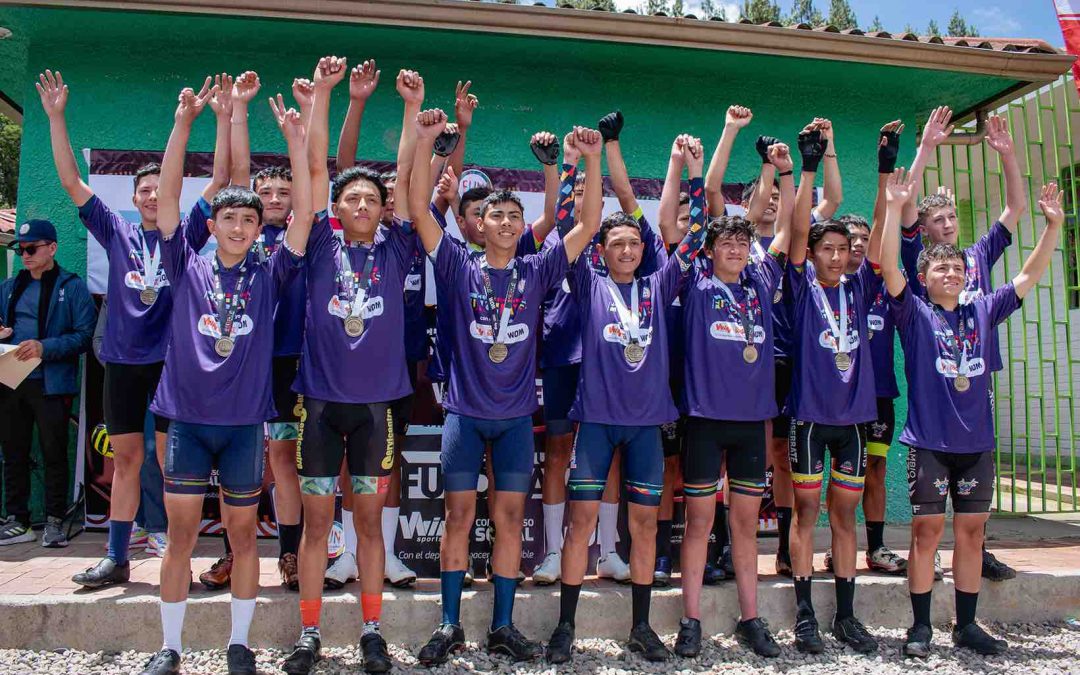 ¡Brillante! Más de 100 Ciclistas se Destacan en el Reto «Trepadores Alto de Romeral»